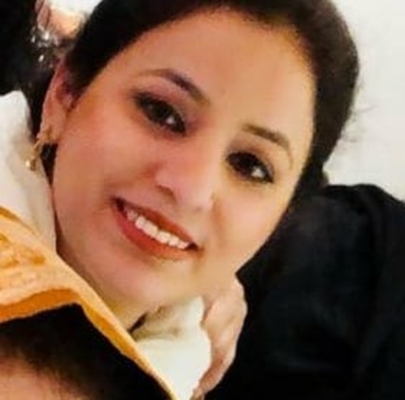 Meet your Posher, Saima - Picture 1 of 1